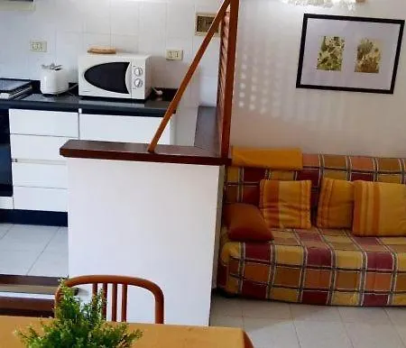 S197 Bilocale Con Portico A 100mt Dalla Piazza Apartament Sirolo
